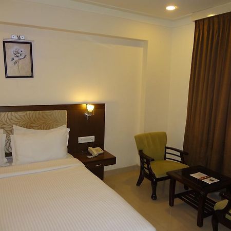 Hotel Budhil Park Visakhapatnam Ngoại thất bức ảnh