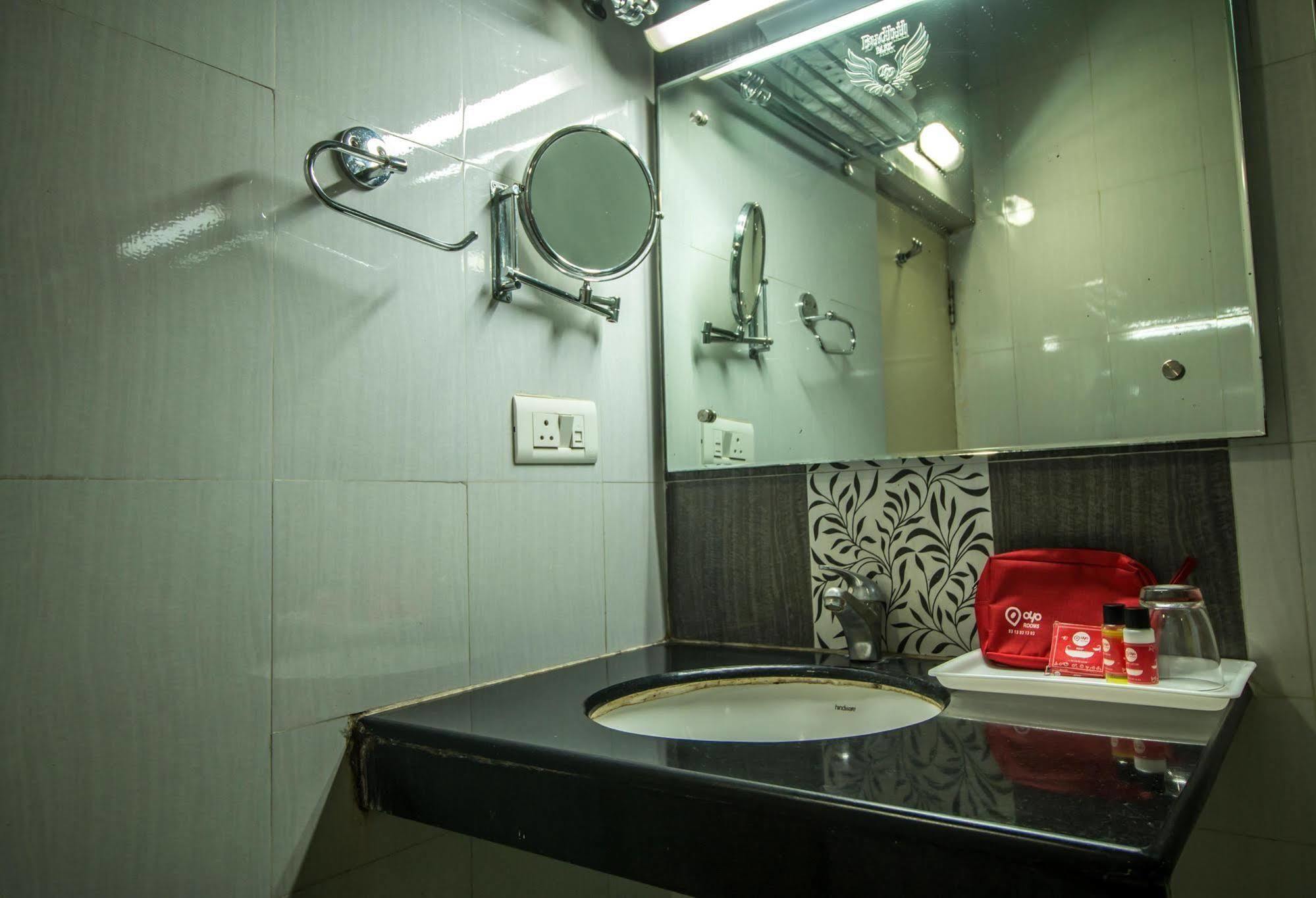 Hotel Budhil Park Visakhapatnam Ngoại thất bức ảnh