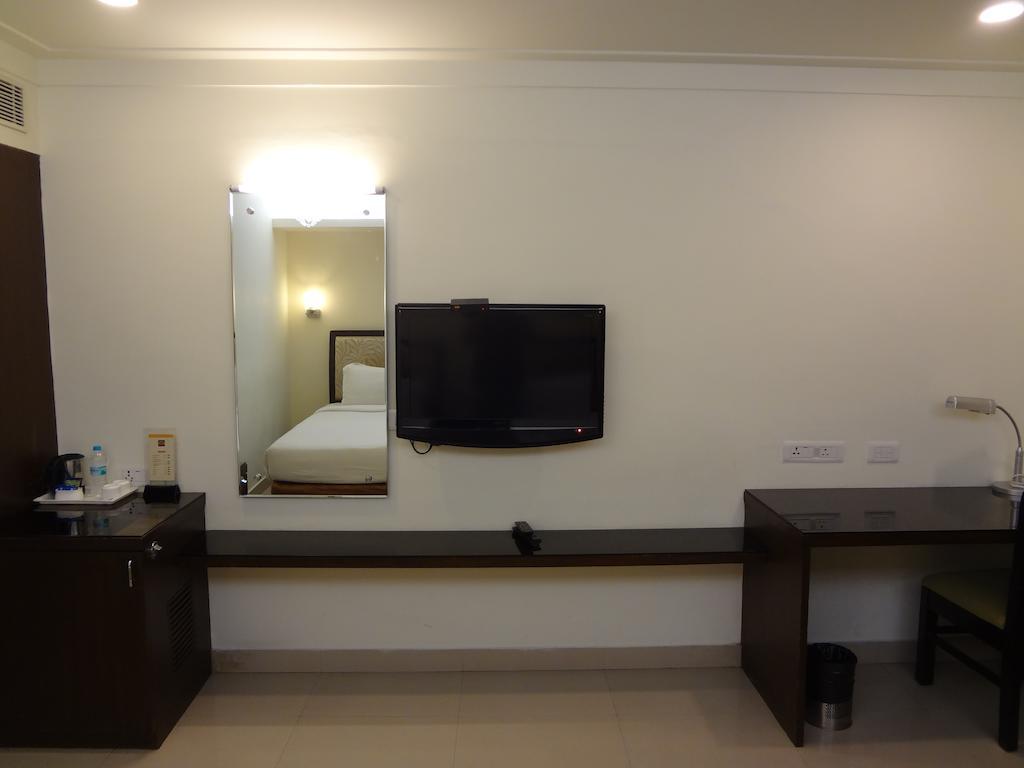 Hotel Budhil Park Visakhapatnam Ngoại thất bức ảnh