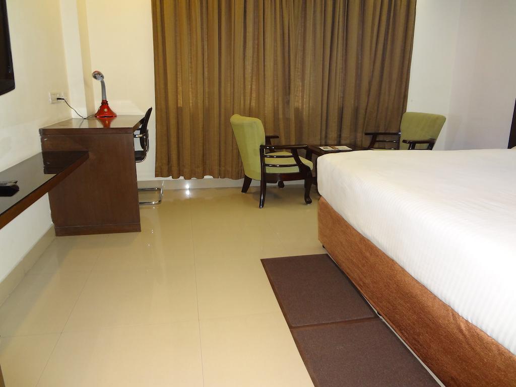 Hotel Budhil Park Visakhapatnam Ngoại thất bức ảnh