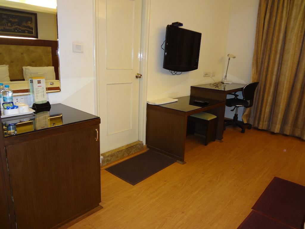 Hotel Budhil Park Visakhapatnam Ngoại thất bức ảnh